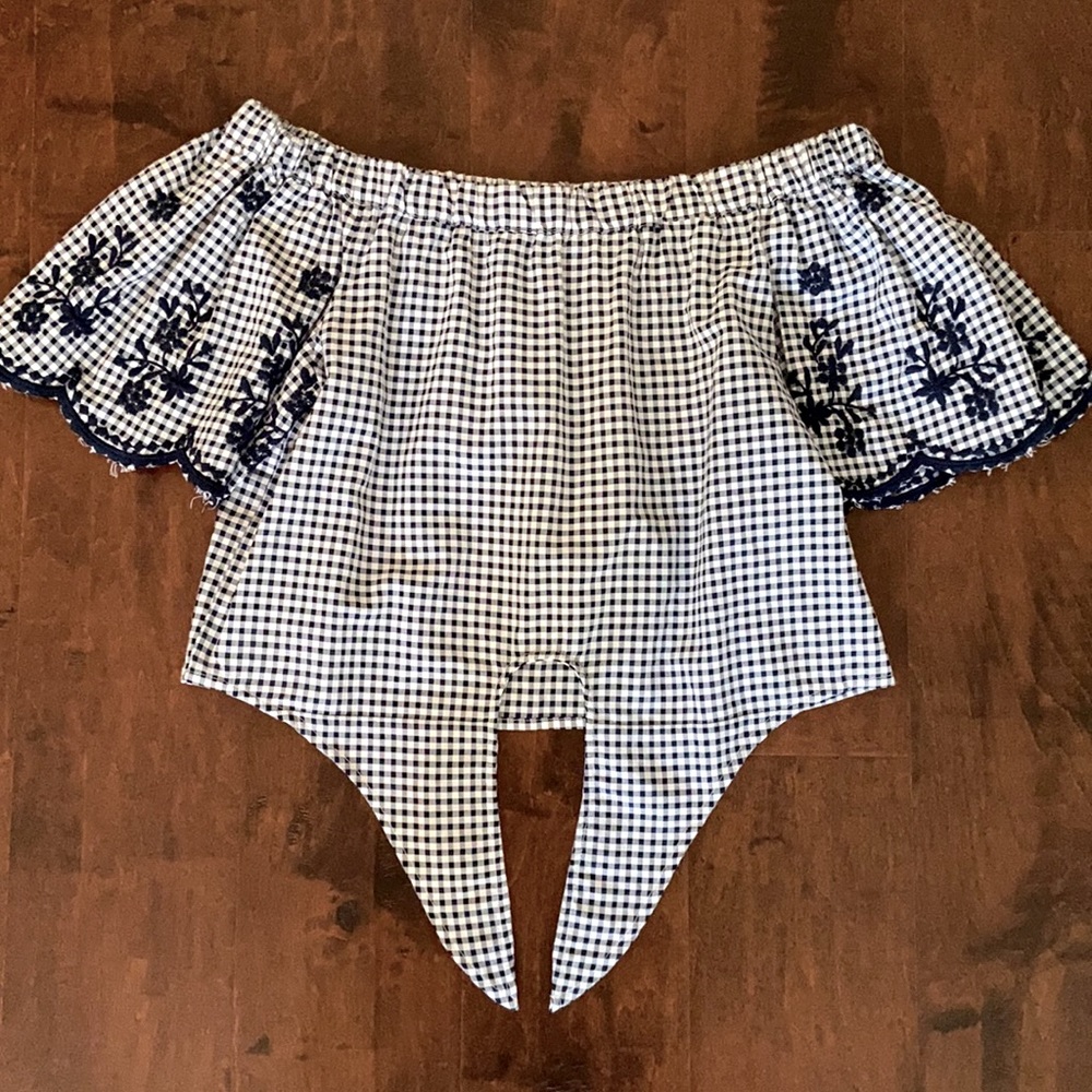 Cropped blouse